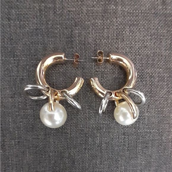 NWOT Zara Faux Pearl Hoop Statement Earrings - Picture 15 of 16
